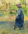 paysanne couchant 1882 Camille Pissarro